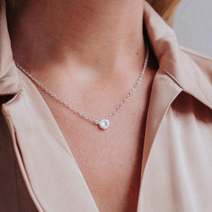 Halsband Knappkorall