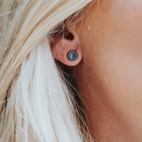 Örhängen Knappkorall oxid