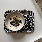 Bricka Virvla 20x27 cm svart/vit