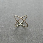 Ring Korsad snurr silver/mässing