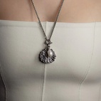 Halsband Venus Shell Locket Silver