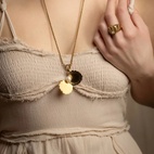 Halsband Venus Shell Locket Golden